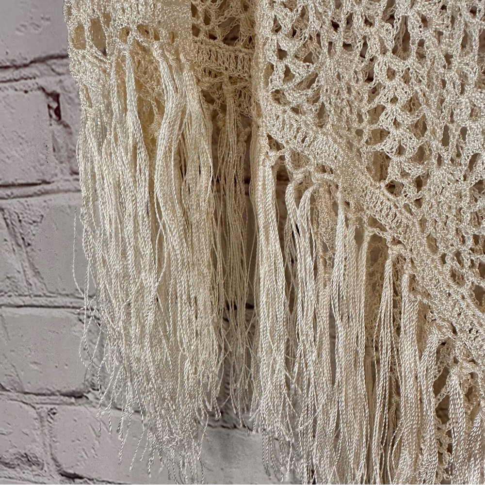 Vintage crochet poncho -delicate detailing - FREE PEOPLE VIBE - Picture 5 of 6